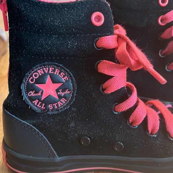 Girls converse sneakers - Picture 4 of 6